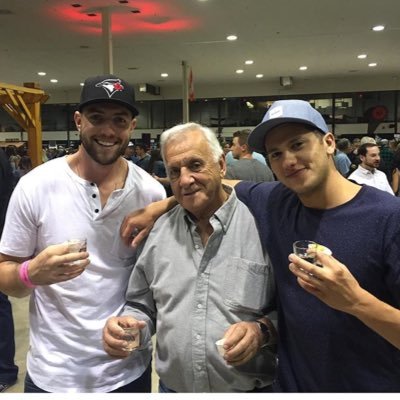 Profile Picture of Michael Ross (@TheRealMikeBaus) on Twitter
