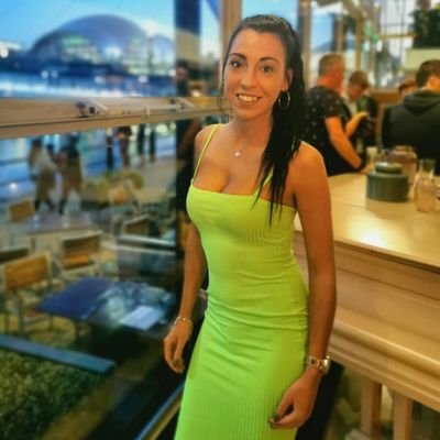 Profile Picture of Tracey Reilly (@TraceyReillyNo1) on Twitter