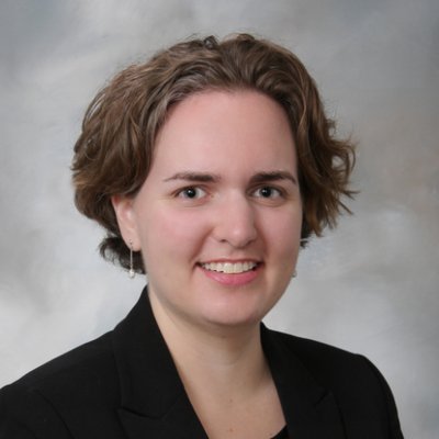 Profile Picture of Lynn McRoberts (@lmcrob) on Twitter