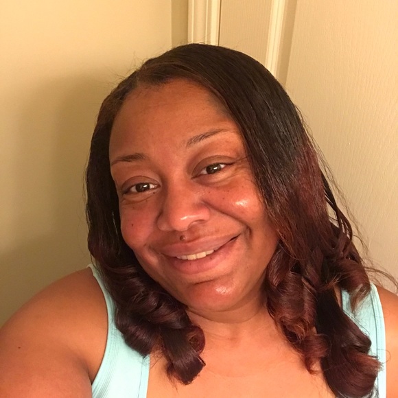 Profile Picture of Regina Poole (@ginap1972) on Poshmark