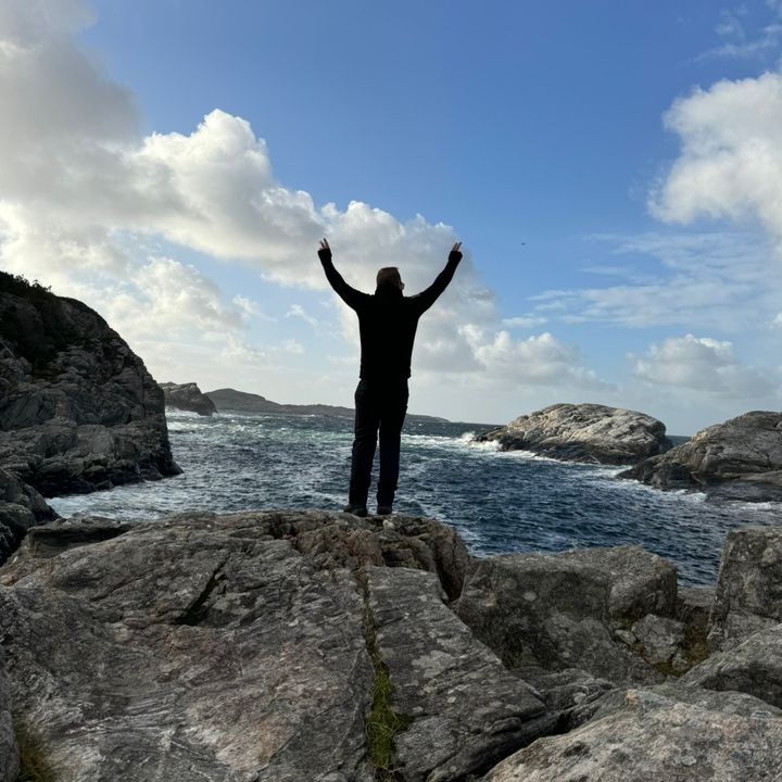 Profile Picture of ADAM BERG (@admiberg) on Tiktok