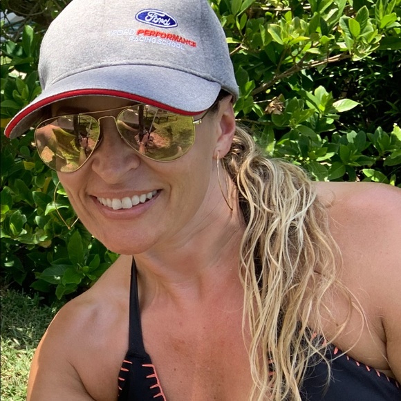 Profile Picture of Amy Boyd (@amyboydross) on Poshmark