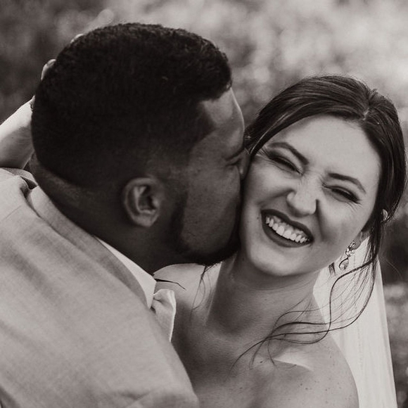 Profile Picture of Jenna Bilz (@jmbilz) on Poshmark