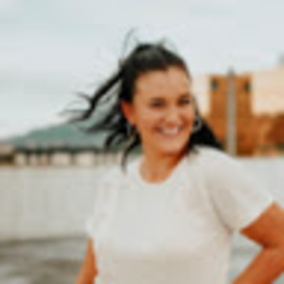 Profile Picture of Holland Liddell (@liddellholland) on Poshmark