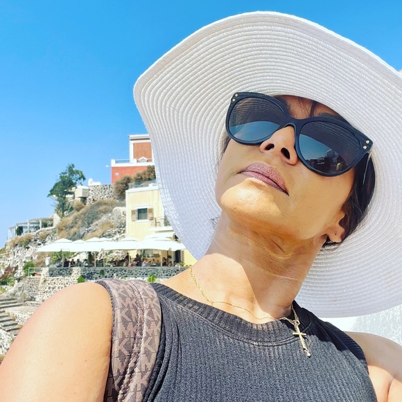 Profile Picture of Carol Schenkman (@karolskloset01) on Poshmark