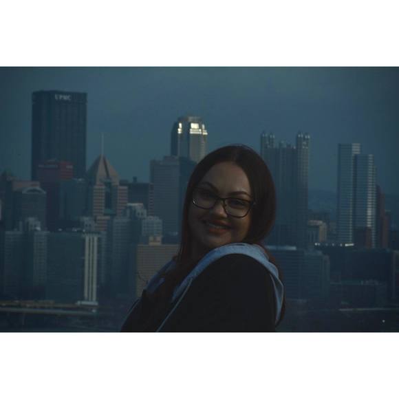 Profile Picture of Maddie Brentzel (@maddieob) on Poshmark