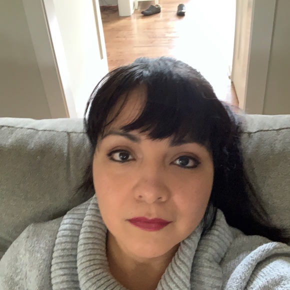 Profile Picture of Dani Carter (@dani43134) on Poshmark