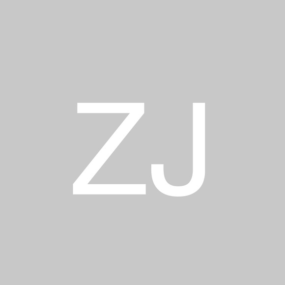 Profile Picture of Zaimahia Jelks (@zaimahiajelks) on Poshmark