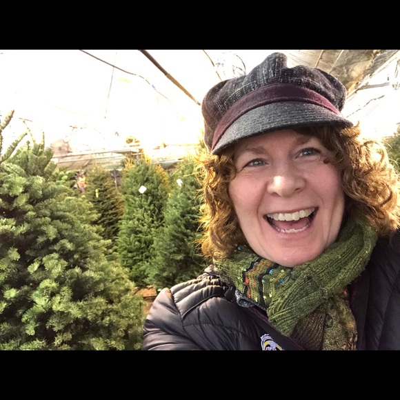 Profile Picture of Tracy Padrick (@tlpadrick) on Poshmark
