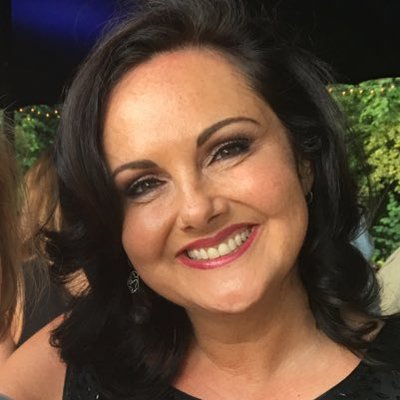 Profile Picture of Lisa Bennett (@lisabennettopi) on Twitter