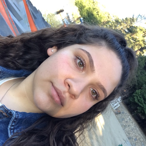 Profile Picture of Adrianna Samain (@superadri) on Poshmark
