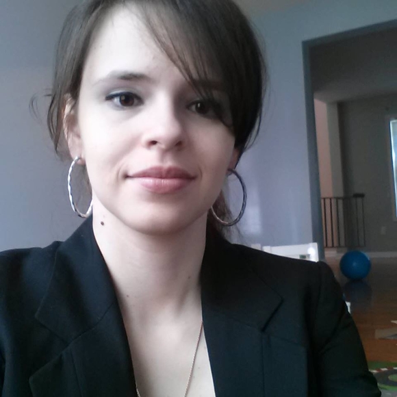 Profile Picture of Irina Krayzman (@irina_krayzman) on Poshmark
