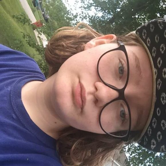 Profile Picture of Evelyn Cole (@evelyncole4321) on Poshmark
