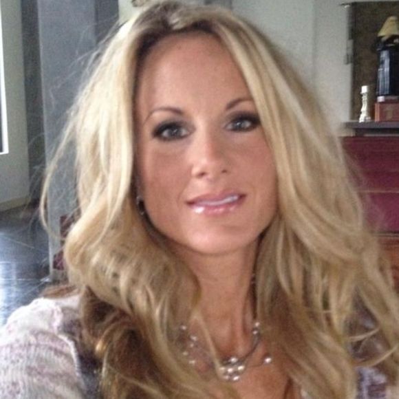 Profile Picture of Stacey Raymond (@tastefulstace) on Poshmark