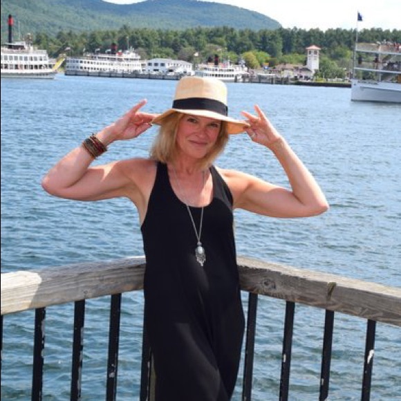 Profile Picture of Kate Pritchard (@lakeside1960) on Poshmark
