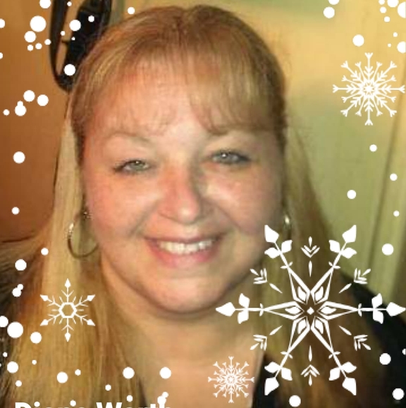 Profile Picture of Diane Warth (@diane067) on Poshmark