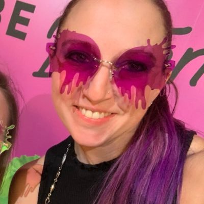 Profile Picture of Lindsey Bostick (@lblindz) on Twitter