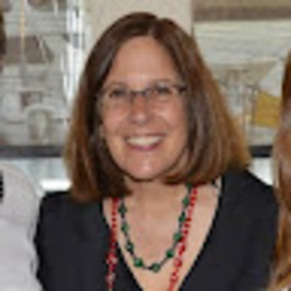 Profile Picture of Paula Fahey (@paulafahey) on Poshmark