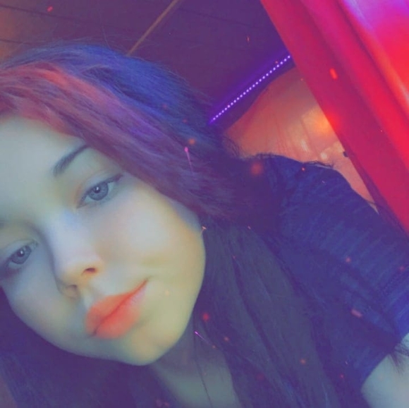 Profile Picture of Joybeth Honeycutt (@joybeth_h) on Poshmark
