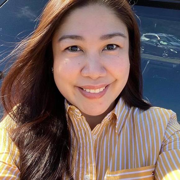 Profile Picture of Joanne Pascua (@joannepascua33) on Poshmark