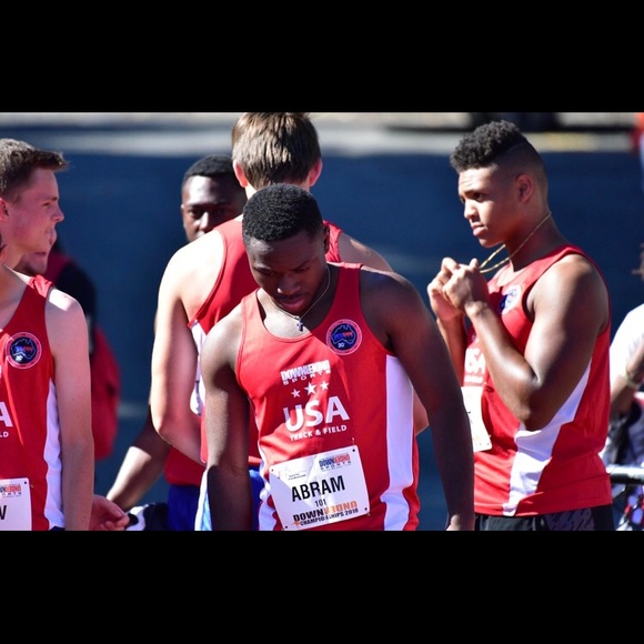 Profile Picture of Larry Abram (@larry41abram) on Poshmark