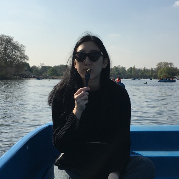 Profile Picture of Stephanie Liu (@stephanieliu2) on Poshmark