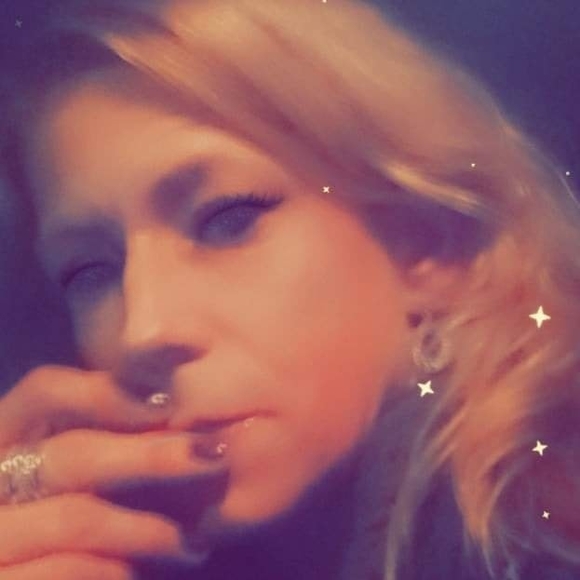 Profile Picture of Jennifer Lippelt (@jlippelt) on Poshmark