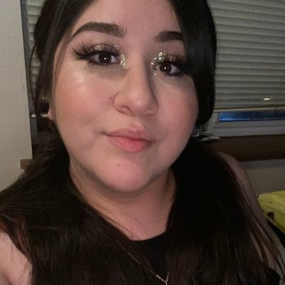 Profile Picture of Julia Chavez (@Babycamiii) on Twitter