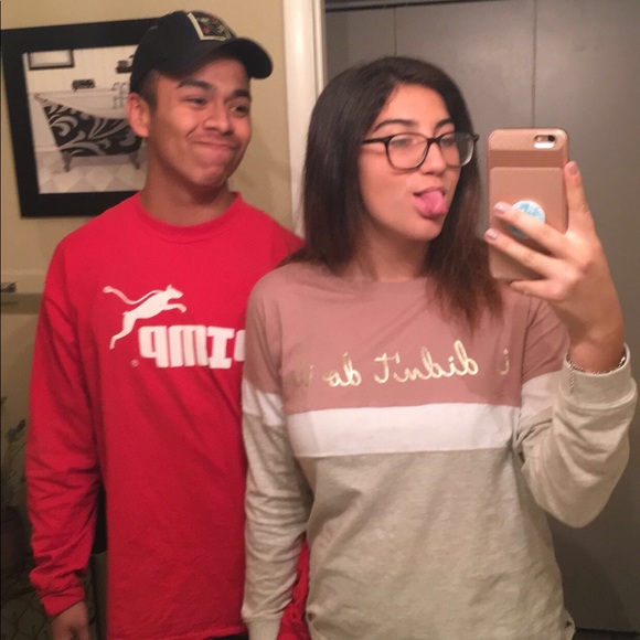 Profile Picture of Pamela Velasquez (@yungxpam) on Poshmark