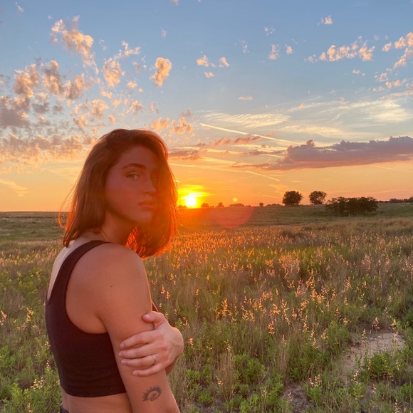 Profile Picture of Anastasiya Kudryashova (@kudryashovaa_13) on Poshmark