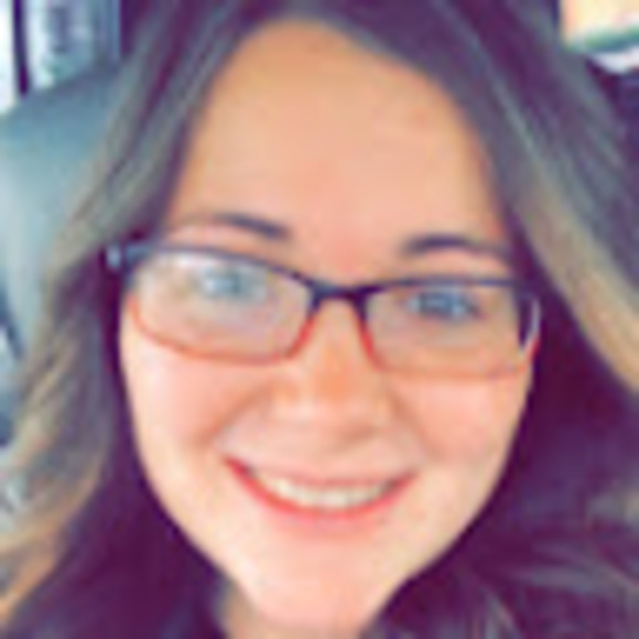 Profile Picture of Brittany Luczki (@brittluczki) on Poshmark