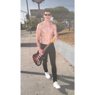 Quinn Donnelly - Twitter Profile Picture of Quinn Donnelly (@sassy_mendess) on Twitter