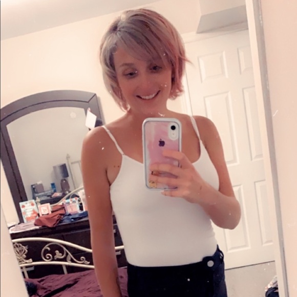 Profile Picture of Stephanie Tosky (@stephanietosky) on Poshmark