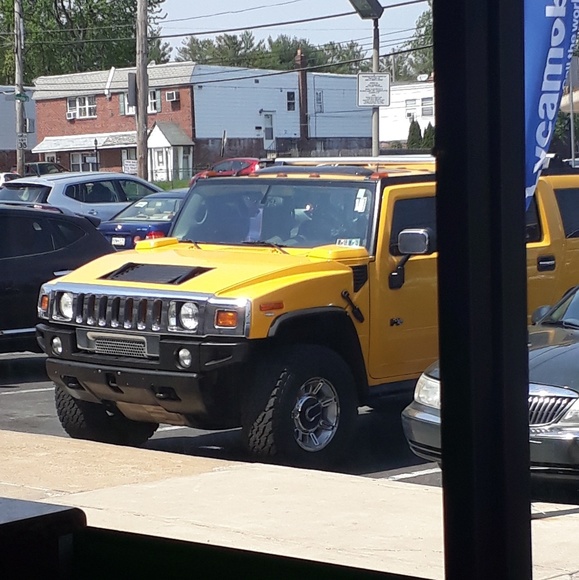 Profile Picture of Stibin Stansilaus (@stibin) on Poshmark