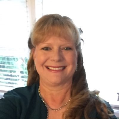 Profile Picture of Debra Robinson-Phipp (@tweetyd11) on Twitter
