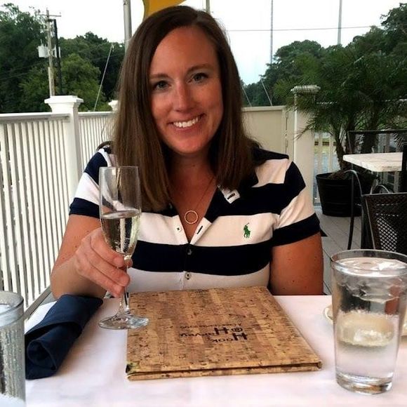 Profile Picture of Sarah Maloney (@sarahmm411) on Poshmark