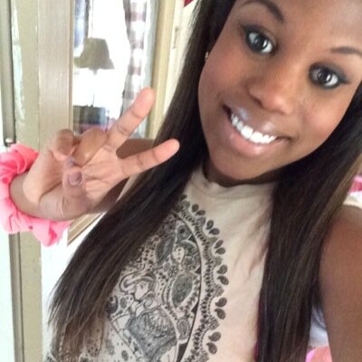 Profile Picture of Florence Dufour (@Florenc33) on Twitter