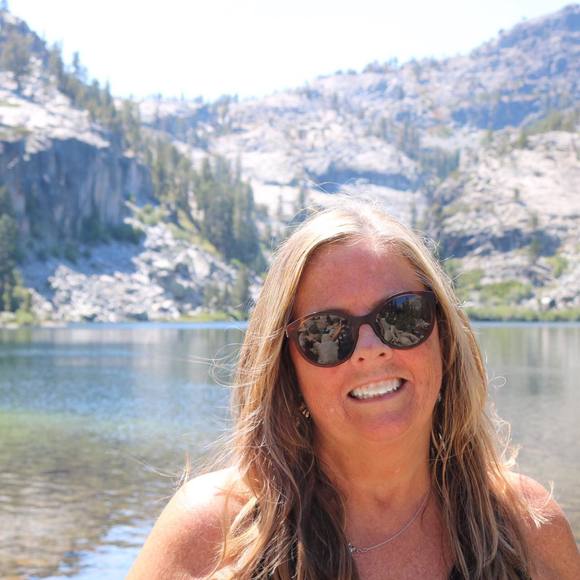 Profile Picture of Christine Chittick (@chardonny) on Poshmark