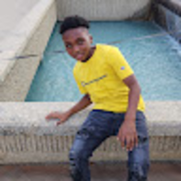 Profile Picture of Benjamin Booker (@beendatben) on Poshmark