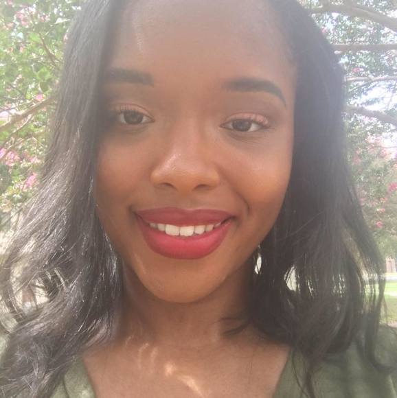 Profile Picture of Jasmine Riddle (@jaslrid) on Poshmark