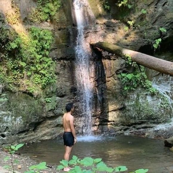 Profile Picture of Jesse Taing (@maliciousmango) on Poshmark