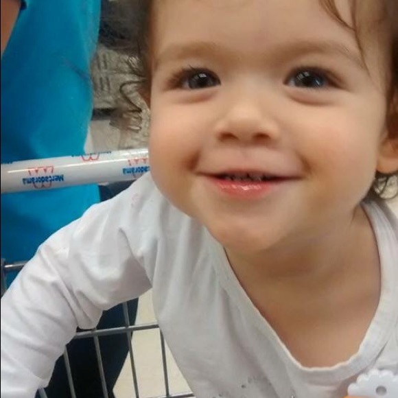 Profile Picture of Michelli Espinola (@espinola) on Poshmark