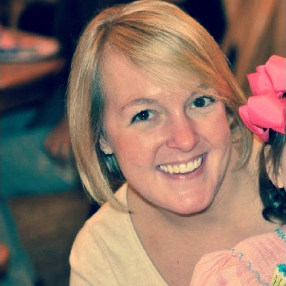 Profile Picture of Amanda Metz (@ametz81) on Poshmark