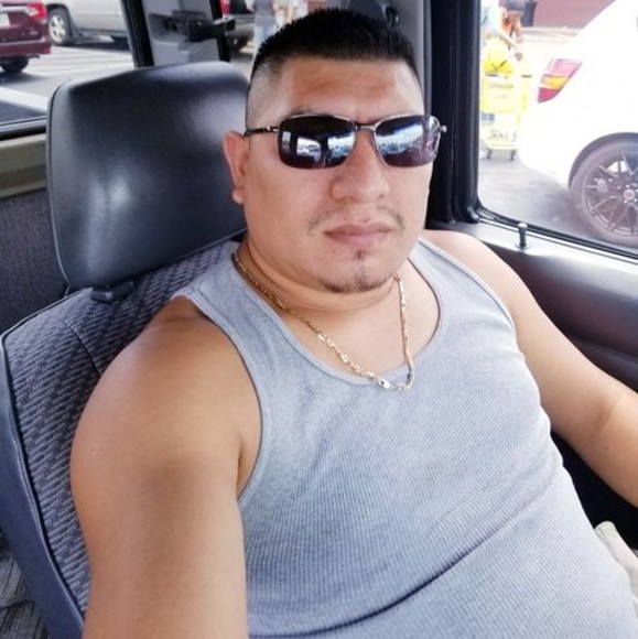 Profile Picture of Gio Fuentes (@giofuentes135) on Poshmark