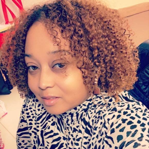 Profile Picture of Ebonie Wright (@eboniew1079) on Poshmark