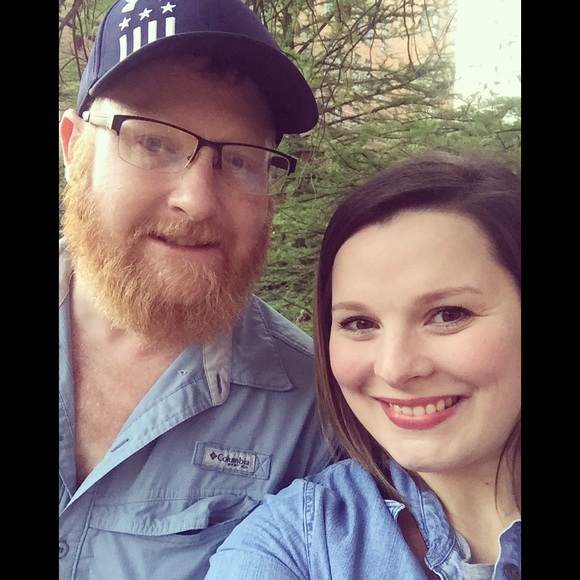 Profile Picture of Amber Allen (@akelly424) on Poshmark