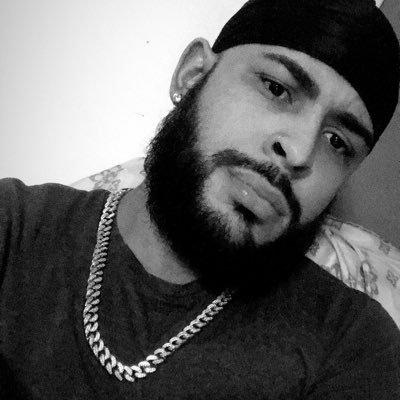 Profile Picture of Mike (@iDissMyExs) on Twitter