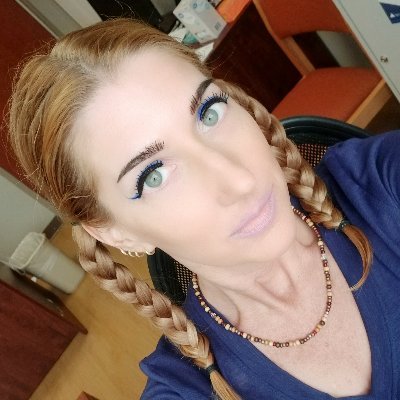 Profile Picture of Leah Therese Henley (@LeahHenley) on Twitter