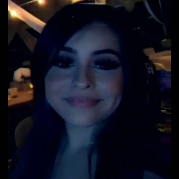 Profile Picture of Celeste Zepeda (@celestezepeda) on Poshmark