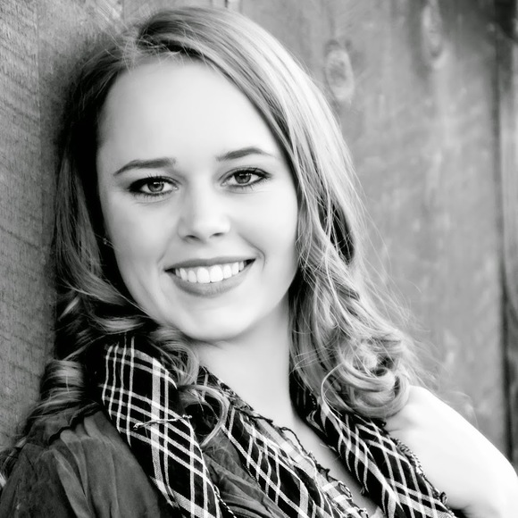 Profile Picture of Madi Grenko (@madigrenko) on Poshmark